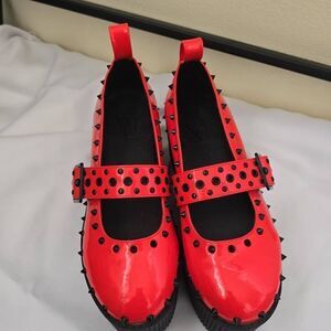 Dollskill Kaos Red Patent Platform Mary Janes, NEW, 7.5, 1 MISSING STRAP